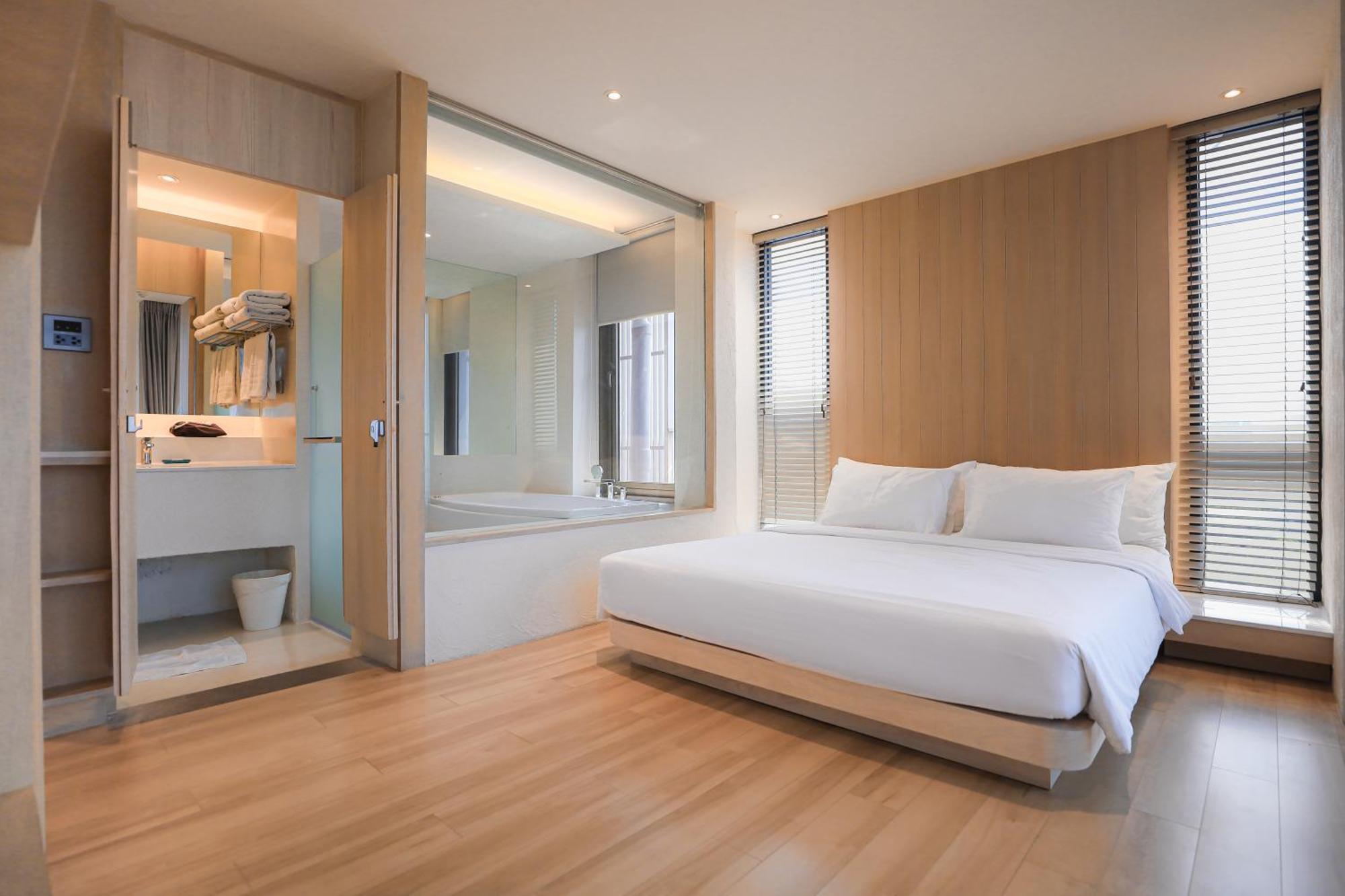Balcony Seaside Sriracha Hotel & Serviced Apartments Si Racha Esterno foto