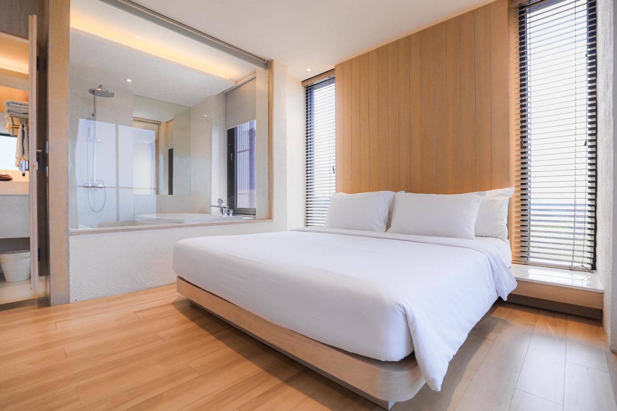 Balcony Seaside Sriracha Hotel & Serviced Apartments Si Racha Esterno foto